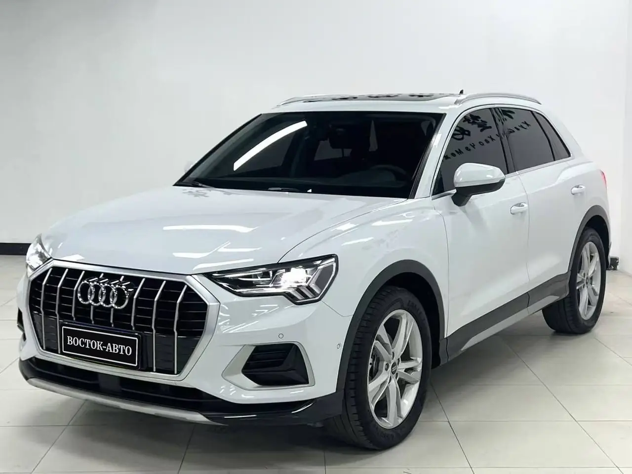 Audi Q3 35 TFSI, фото 1