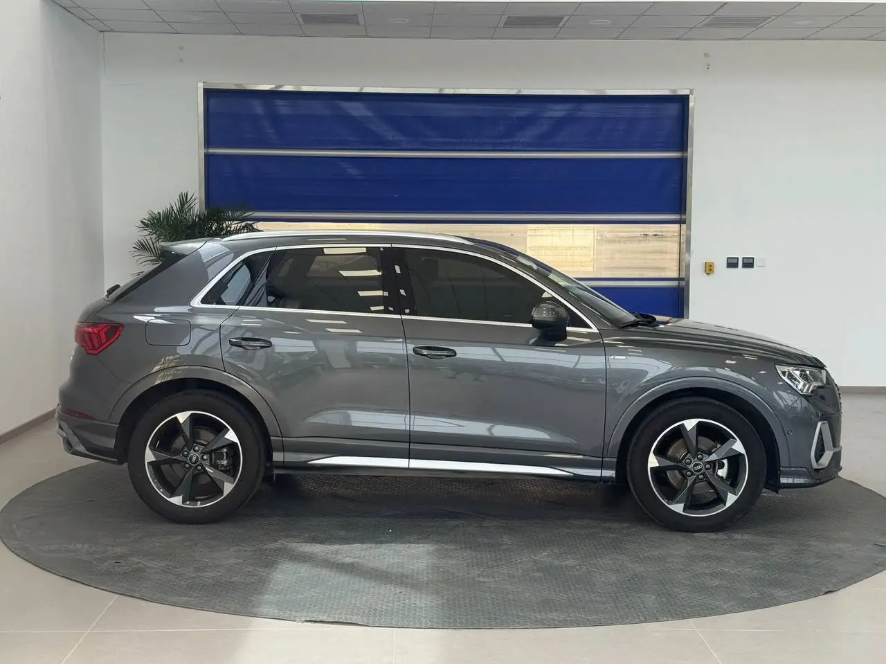 Audi Q3 35 TFSI, фото 3