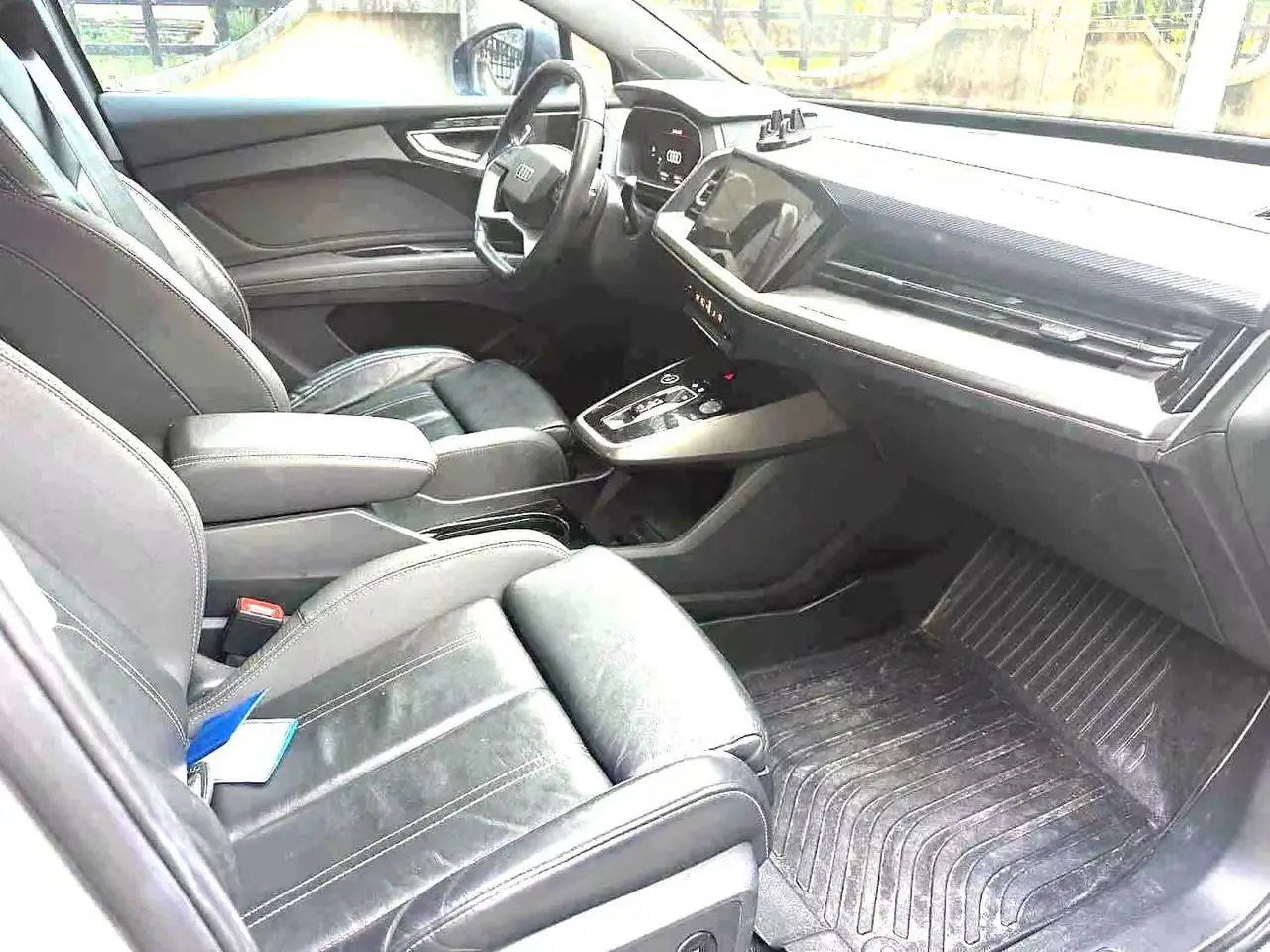 Audi Q4 e-tron 40, фото 4