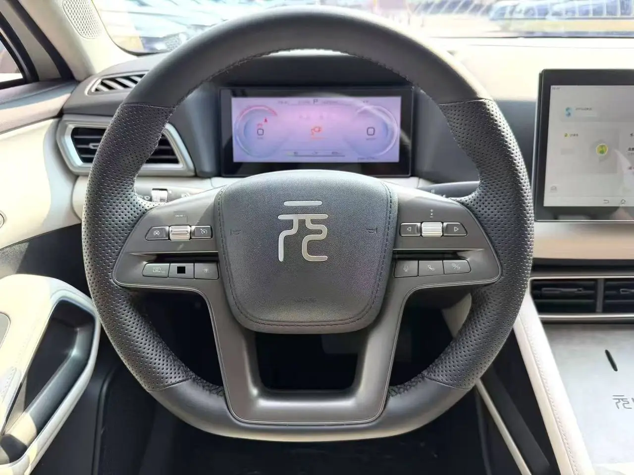 BYD Yuan UP 301 км, фото 12