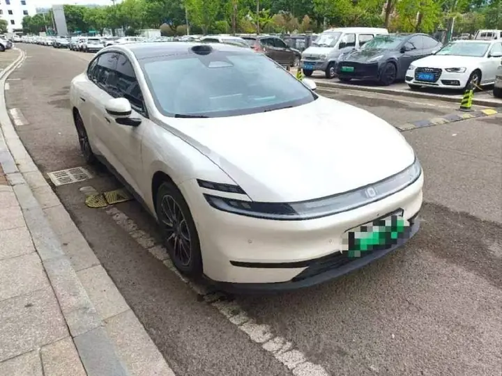 Changan Qiyuan A06 240Max