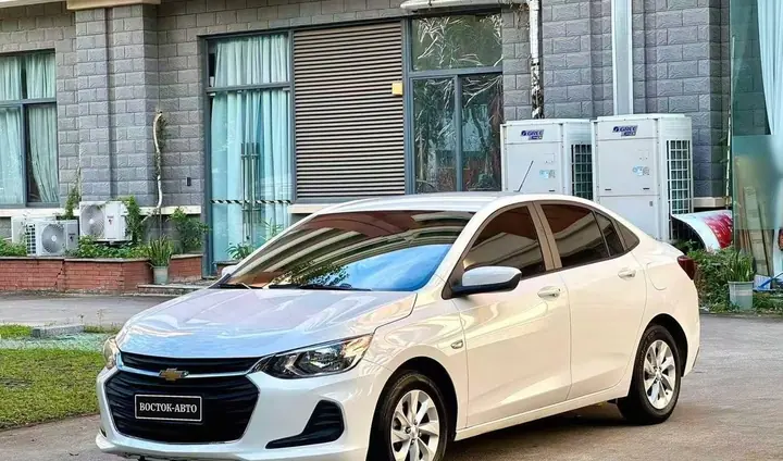 Chevrolet Onix 1.0T AT