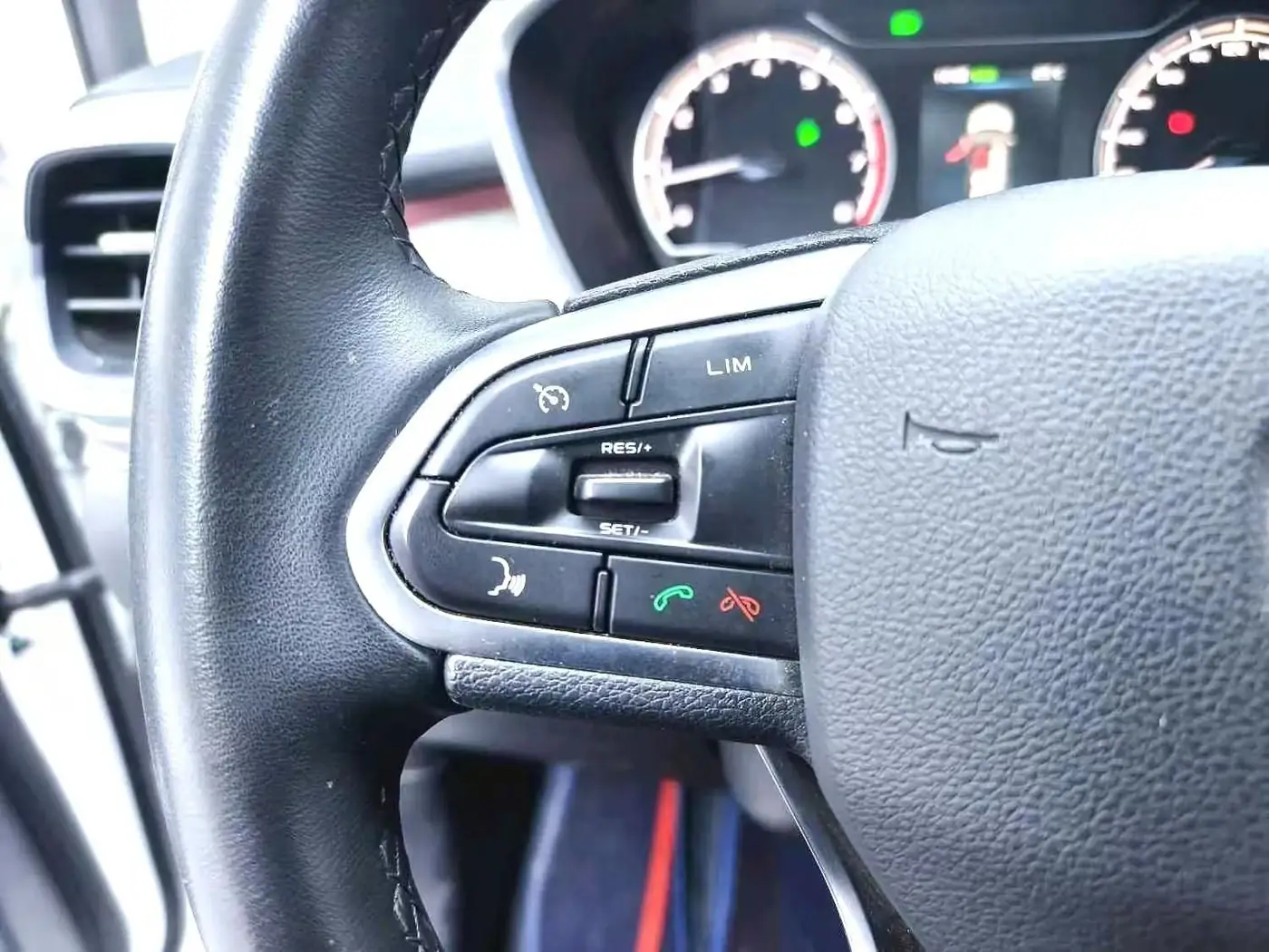 Geely Coolray 1.4T DCT, фото 8