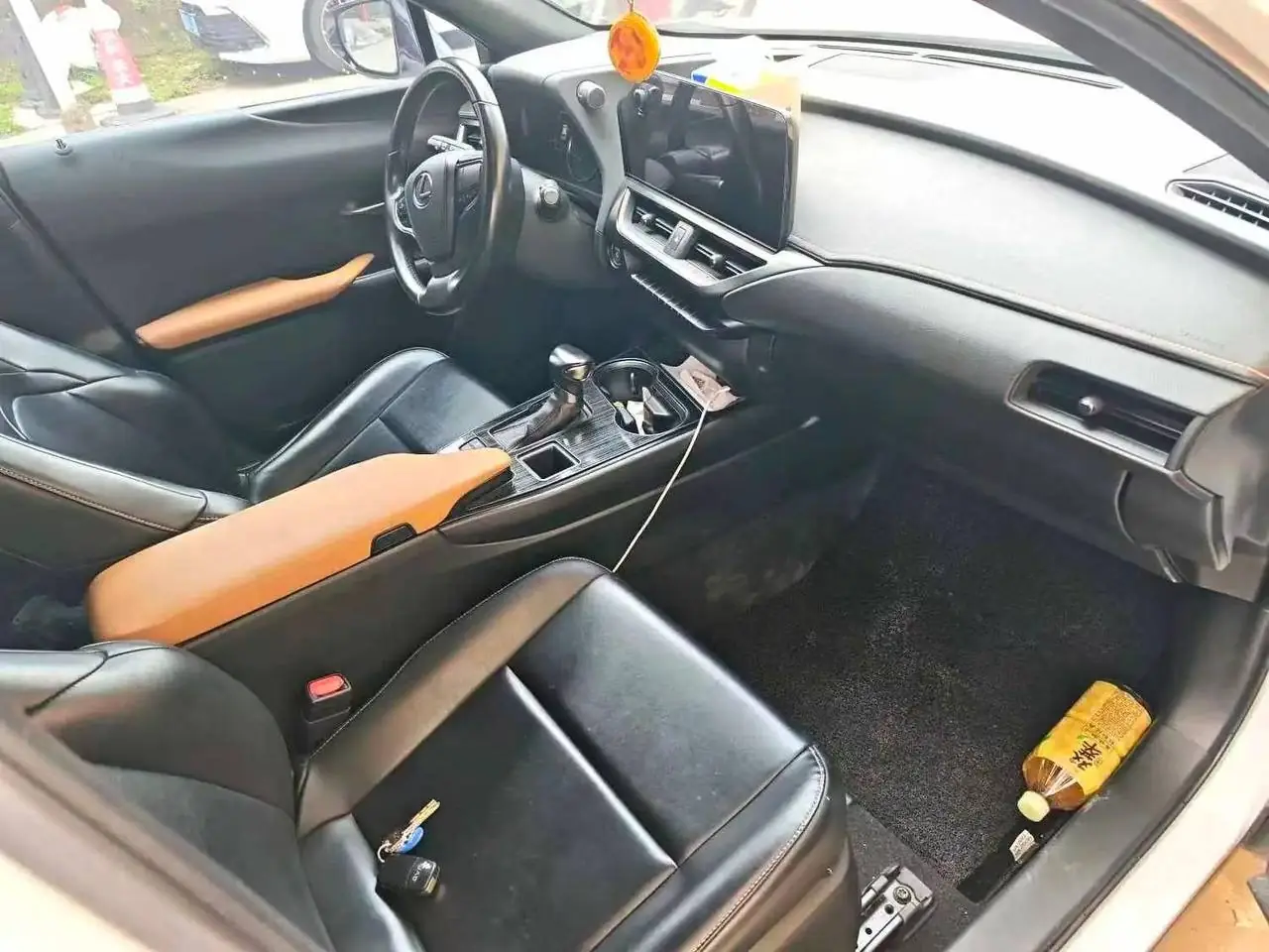 Lexus UX260h 2.0 Hybrid, фото 5
