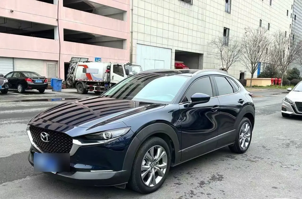 Mazda CX-30 2.0, фото 1