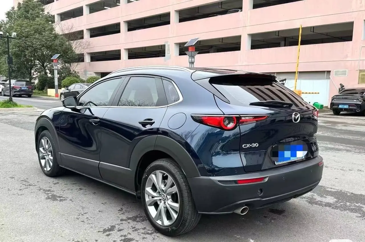 Mazda CX-30 2.0, фото 3