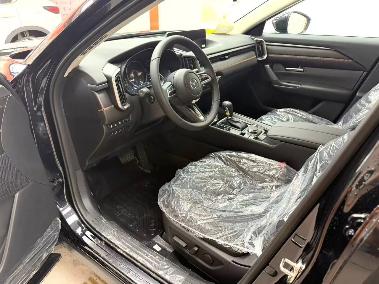 Mazda CX-50 2.0 AT, фото 7