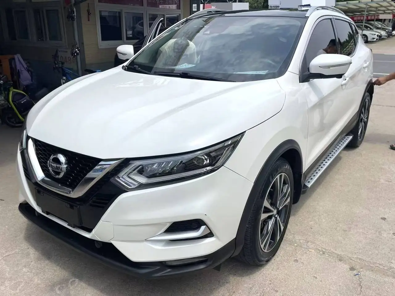 Nissan Qashqai 2.0, фото 1