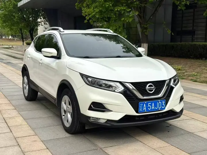 Nissan Qashqai 2.0 CVT XV