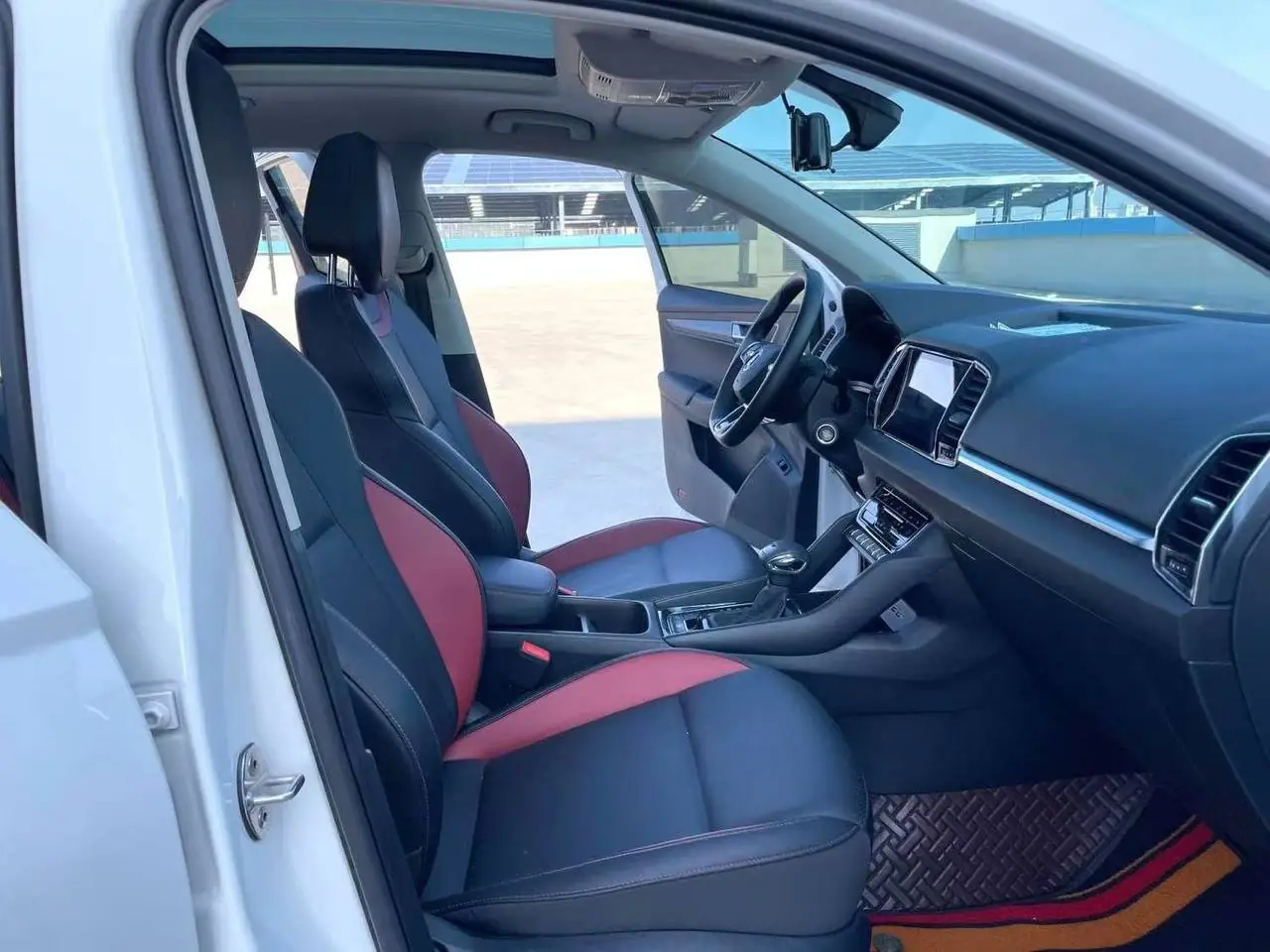 Skoda Karoq 1.4TSI TSI280, фото 8