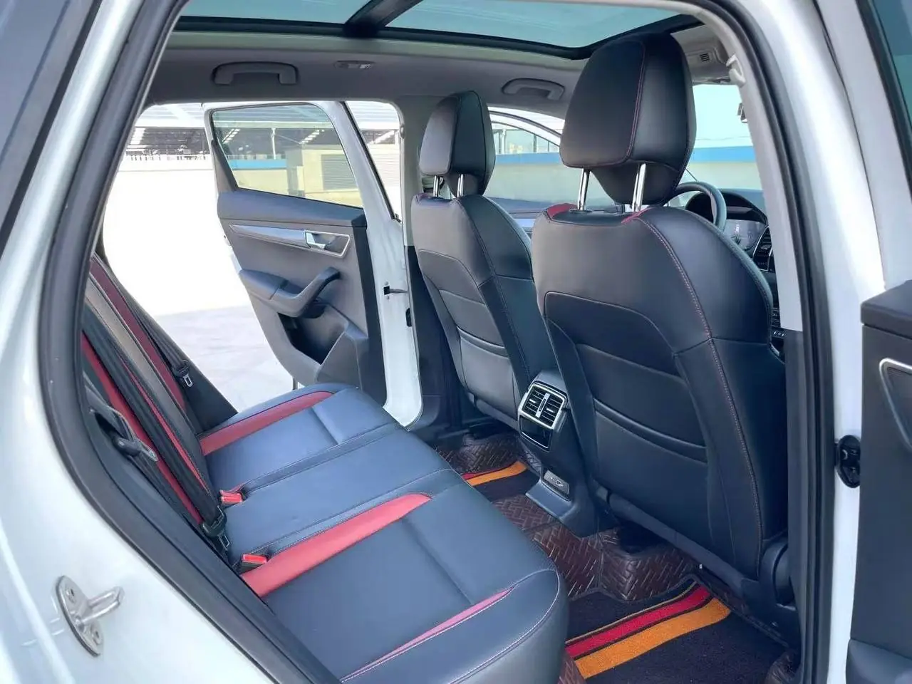 Skoda Karoq 1.4TSI TSI280, фото 9