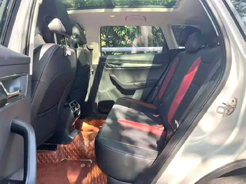 Skoda Karoq 1.4 TSI DSG, фото 6