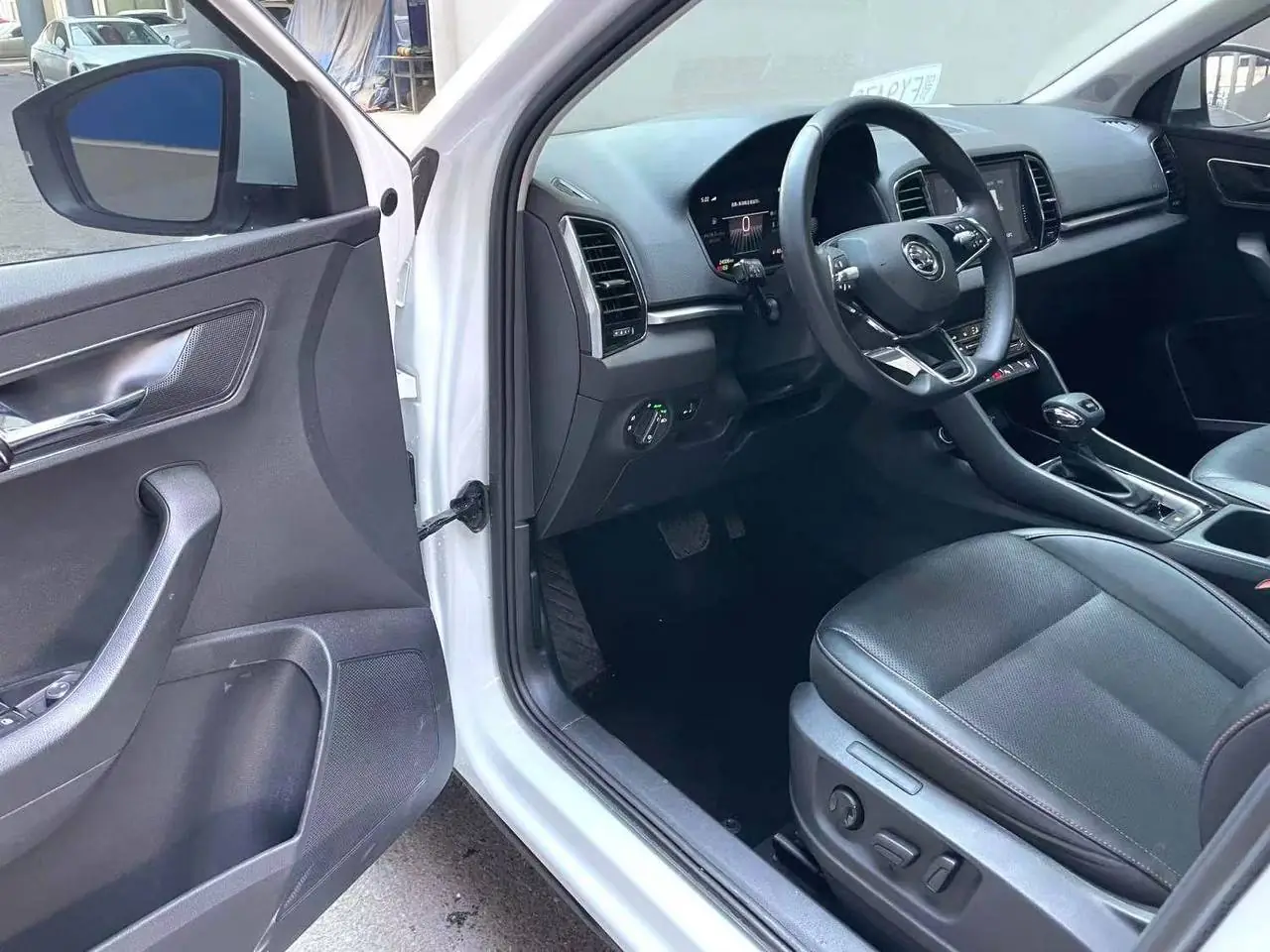 Skoda Karoq 1.4 TSI DSG, фото 8