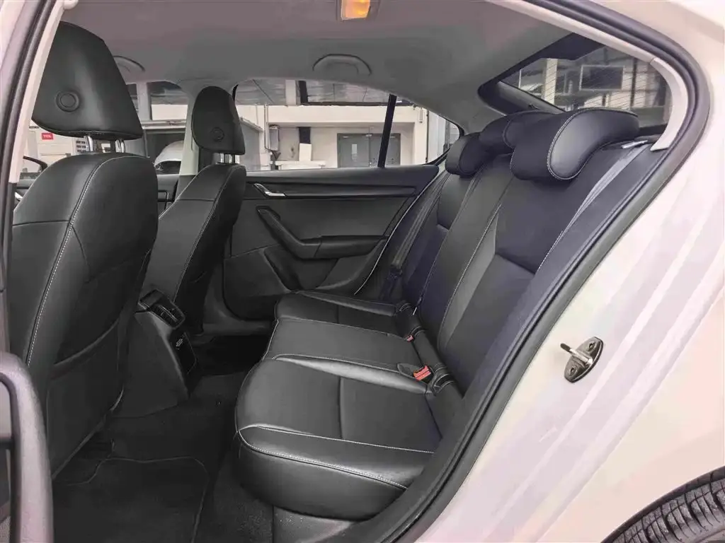 Skoda Octavia 1.5L, фото 7