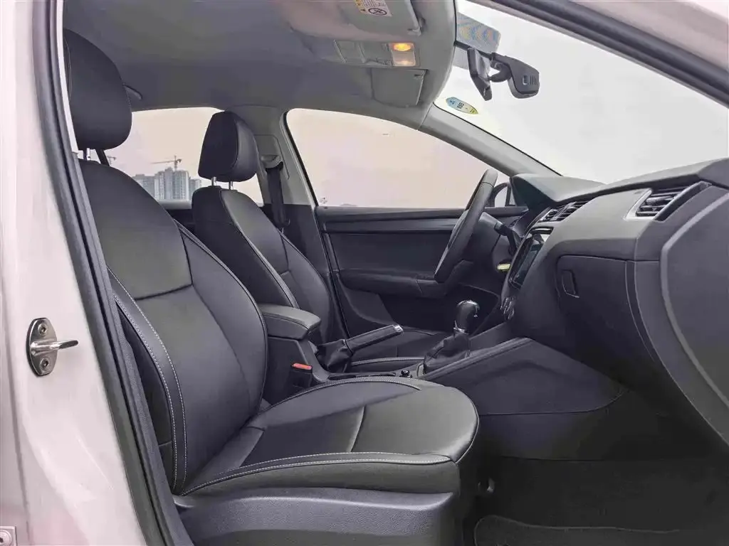 Skoda Octavia 1.5L, фото 8