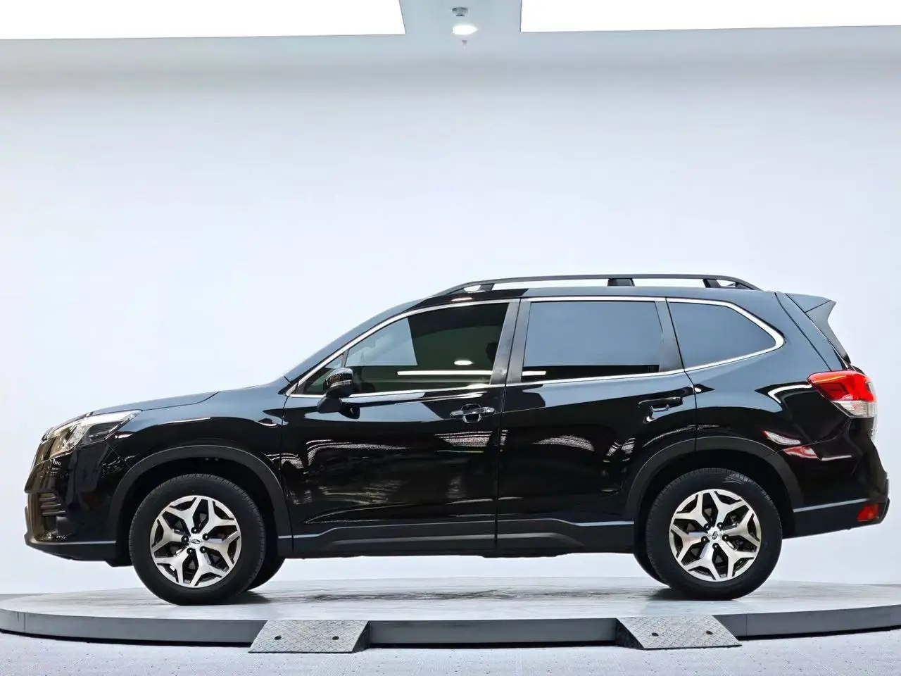 Subaru Forester 2.0i AWD, фото 6