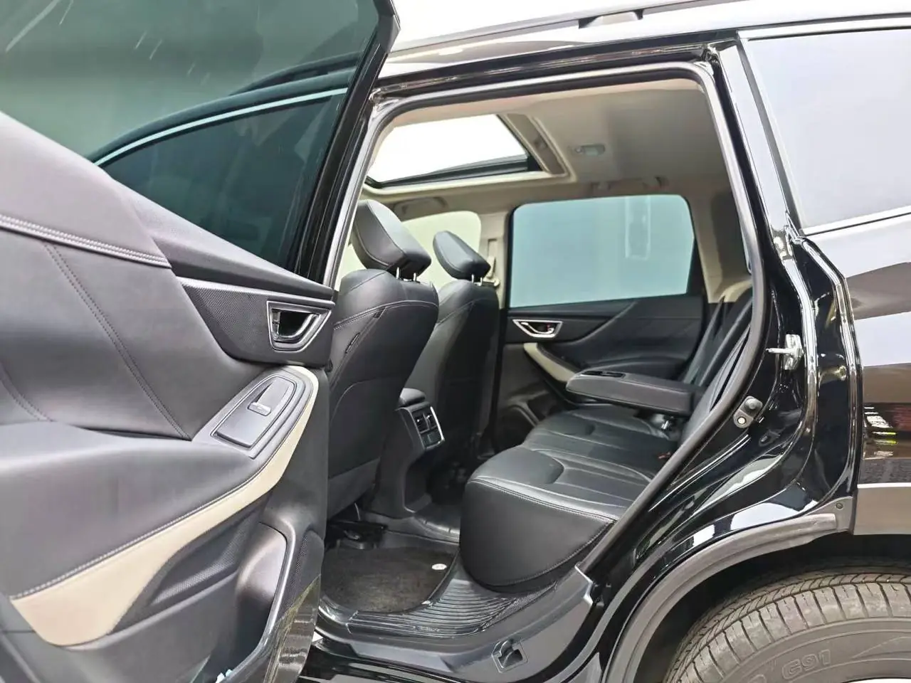 Subaru Forester 2.0i AWD, фото 8