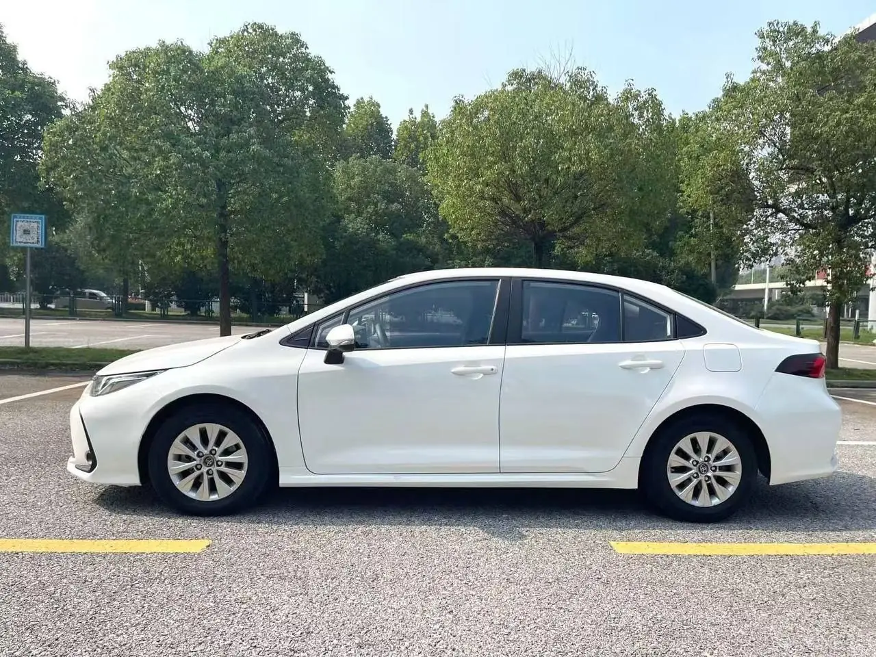 Toyota Corolla 1.5 CVT, фото 2