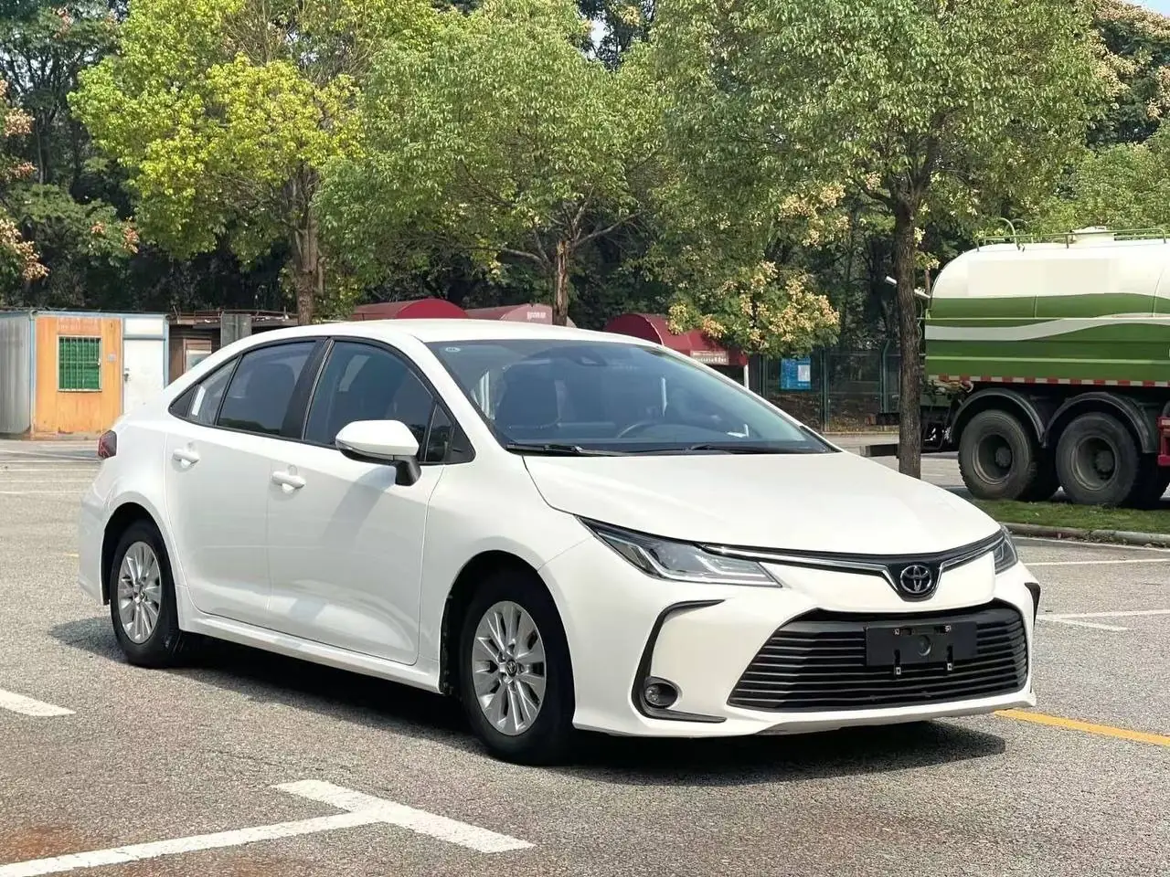 Toyota Corolla 1.5 CVT, фото 3