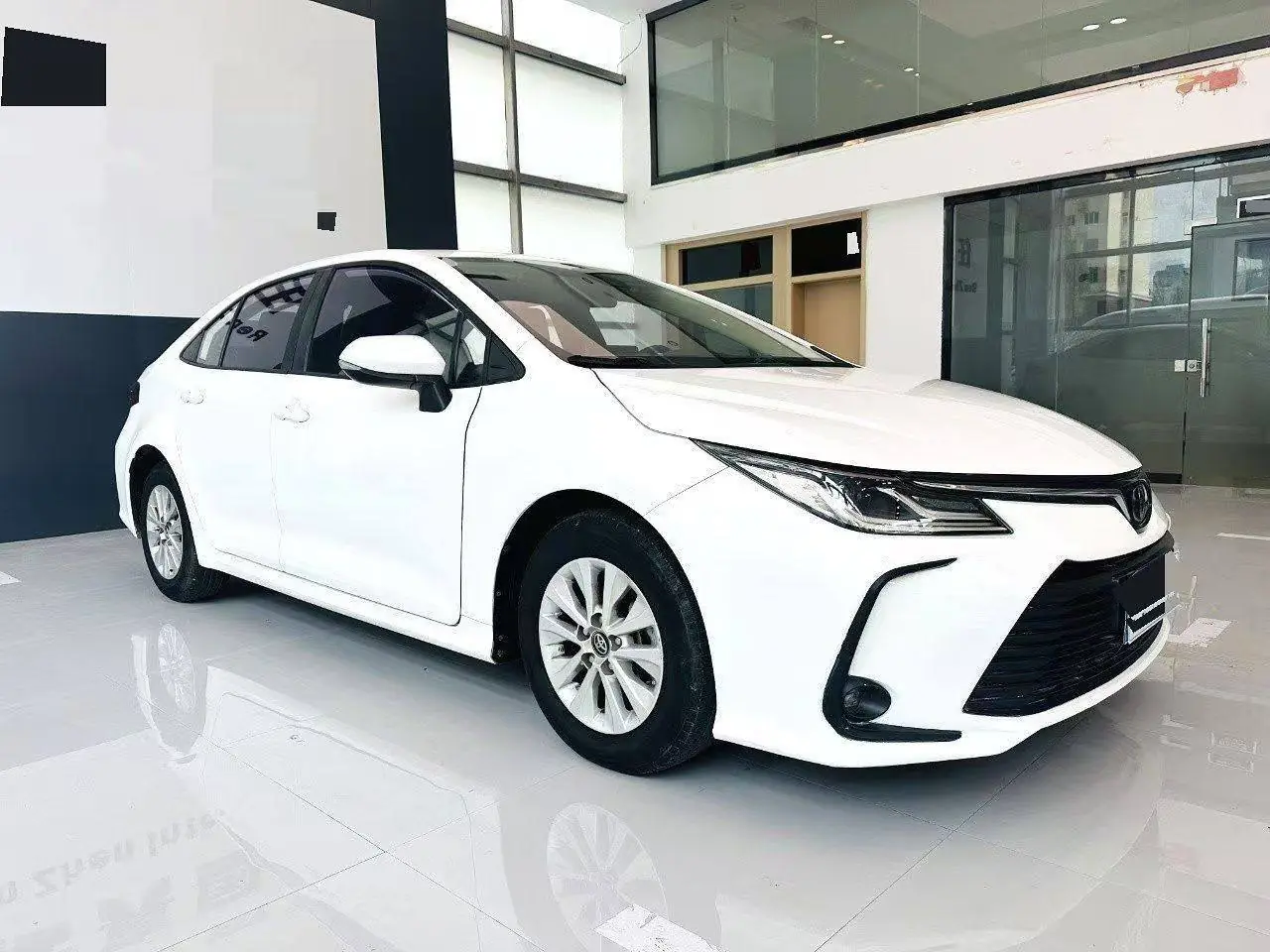 Toyota Corolla 1.5 CVT, фото 2