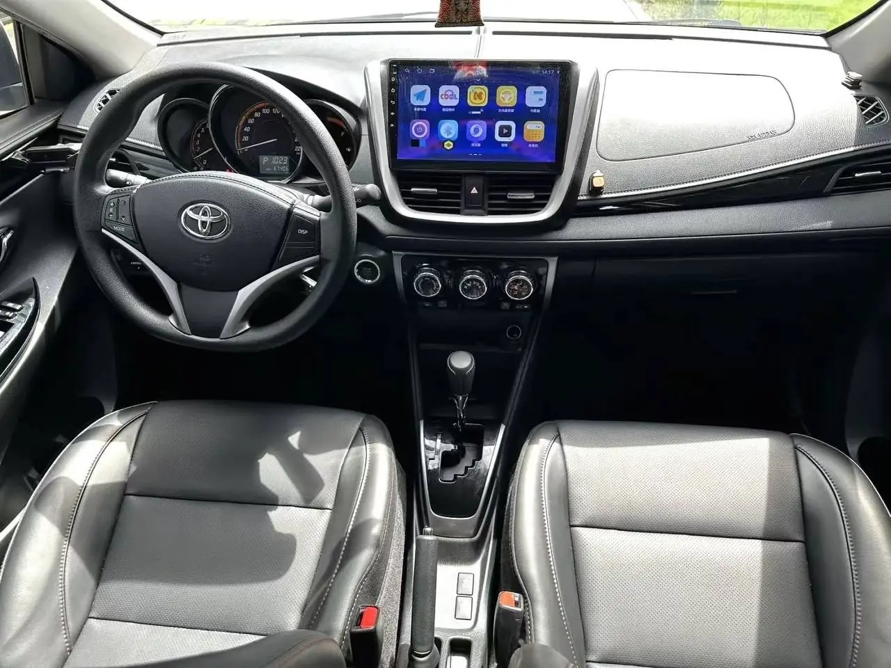Toyota Yaris L X 1.5 CVT, фото 5
