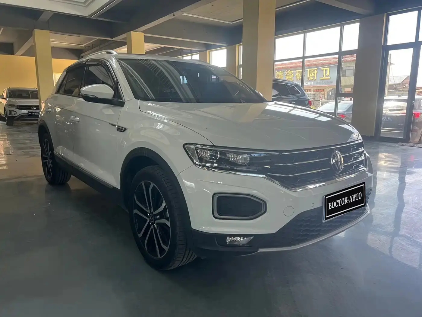 Volkswagen T-ROC 1.4T, фото 2