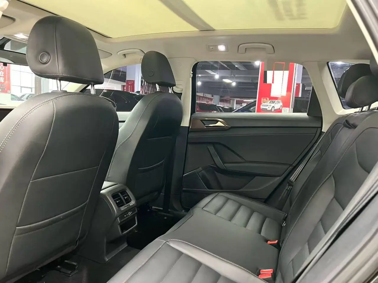 Volkswagen Tharu 280TSI, фото 9