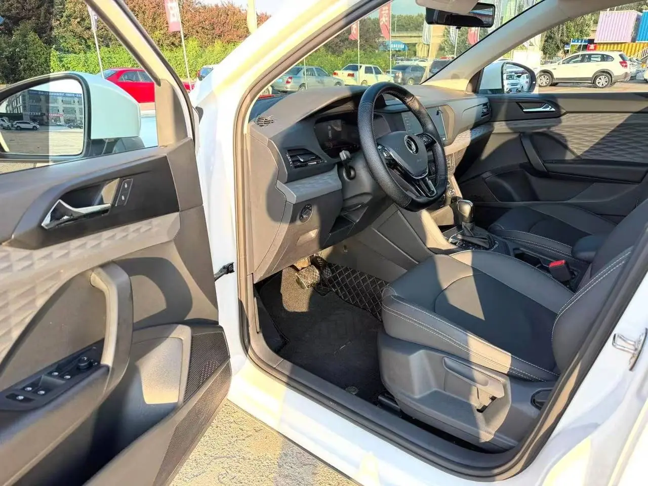 Volkswagen Tharu 280TSI, фото 4