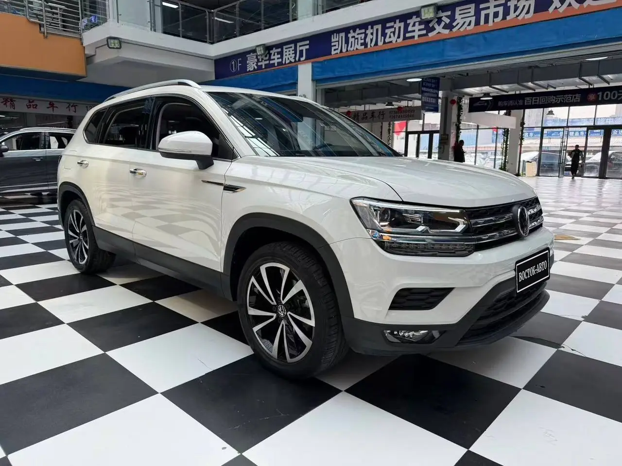 Volkswagen Tharu 280TSI, фото 7