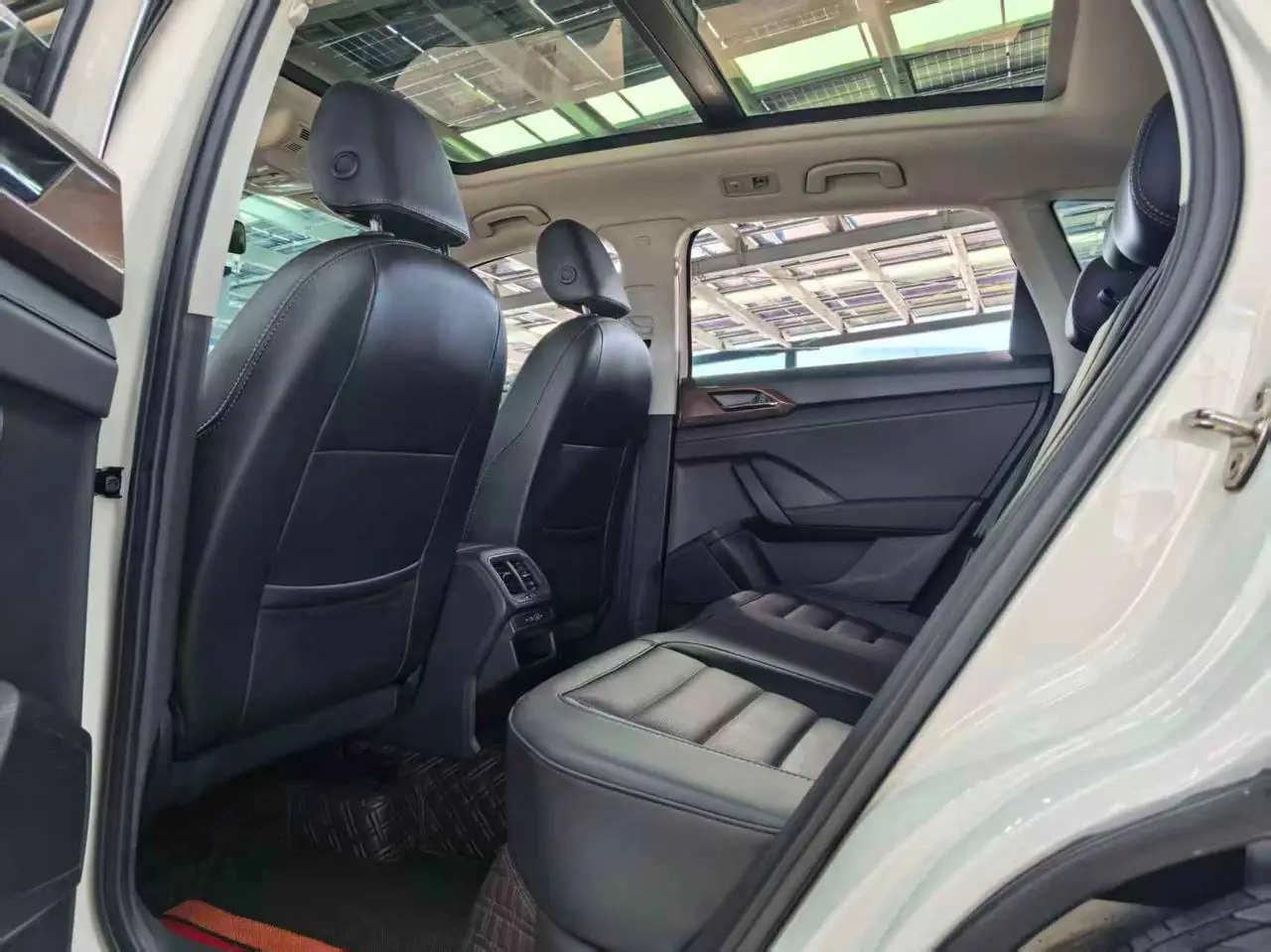 Volkswagen Tharu 280TSI, фото 9