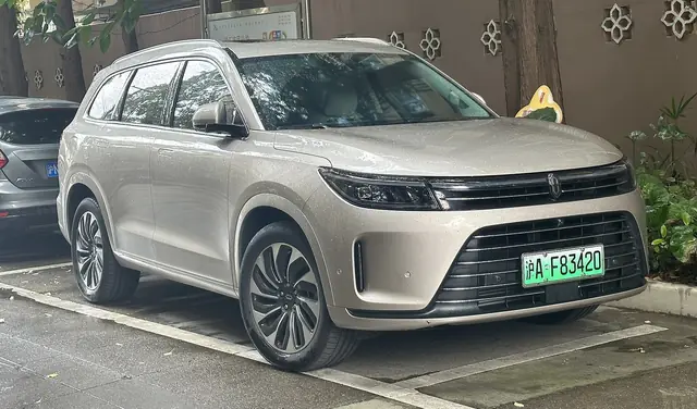 AITO M7