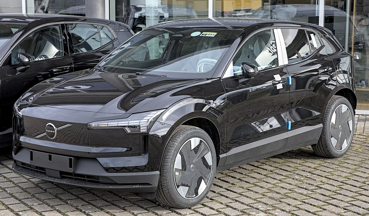 Volvo EX30