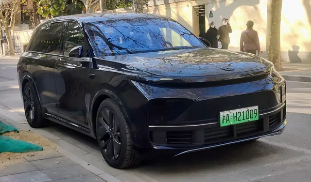 Li Auto L8