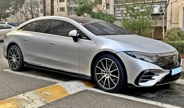 Mercedes-Benz EQS