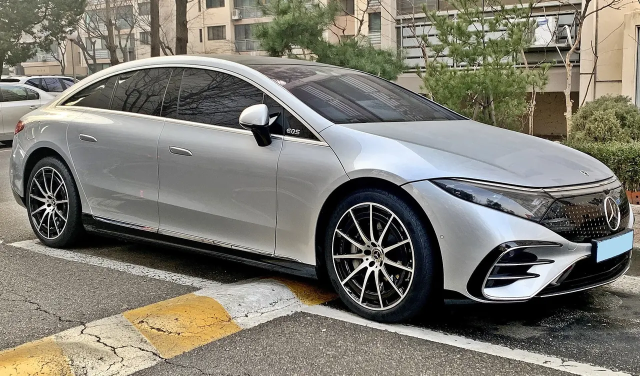 Mercedes-Benz EQS