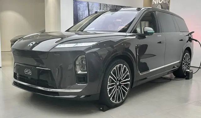 NIO ES8
