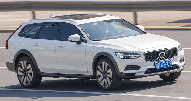 Volvo V90 Cross Country