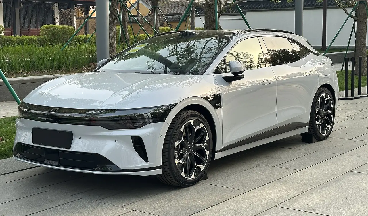 Zeekr 007 GT